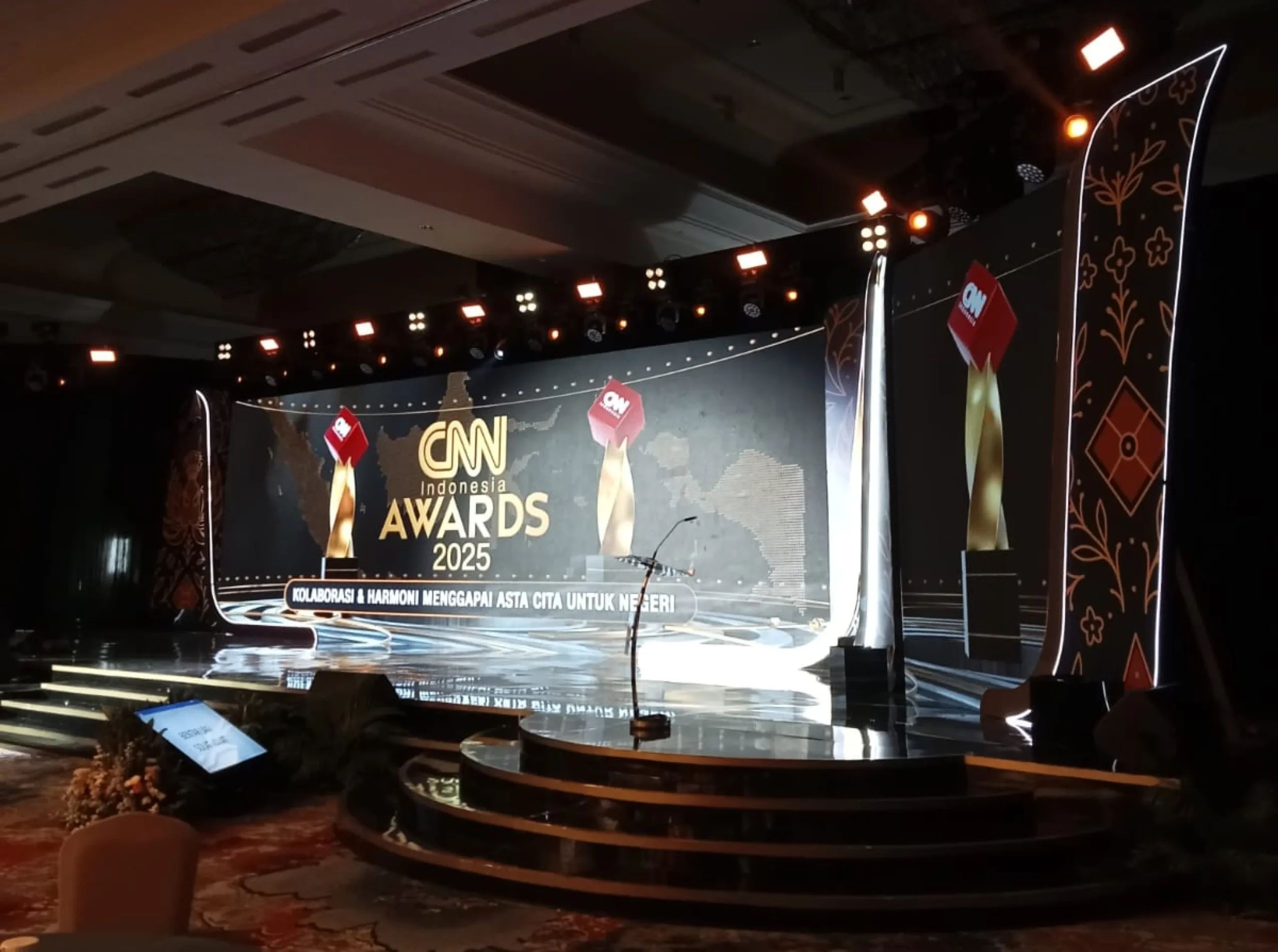 vision works media sebagai partner event di cnn indonesia awards 2025